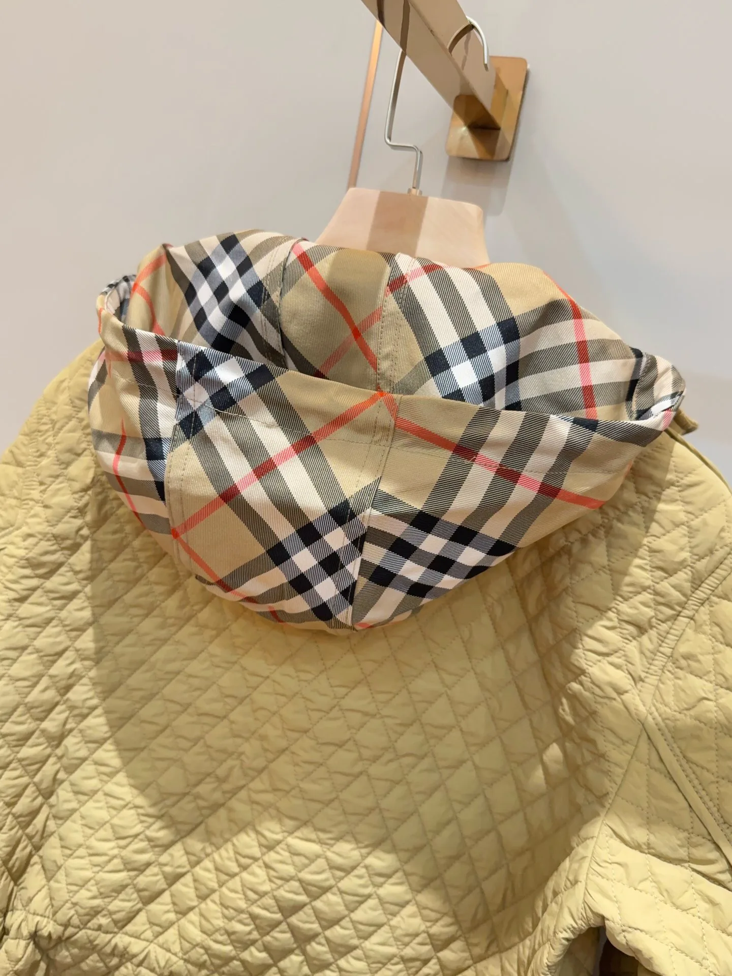 Куртки И Пуховики Женские Burberry 18206340