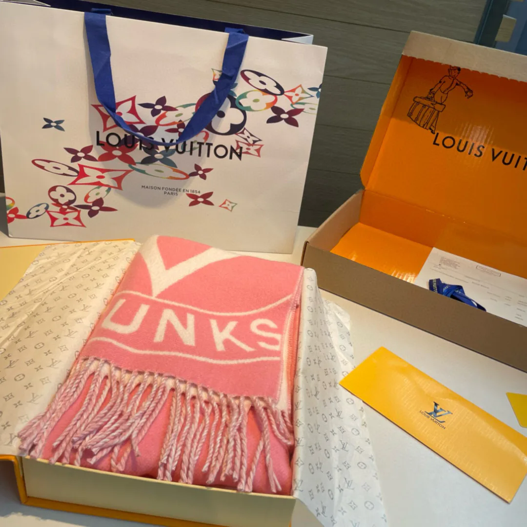 Шарфы Louis Vuitton 124030