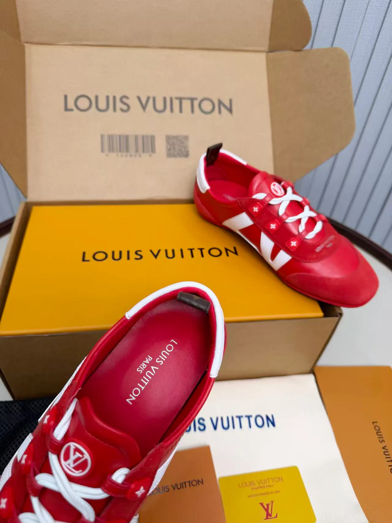 Кроссовки Женские Louis Vuitton 11250635