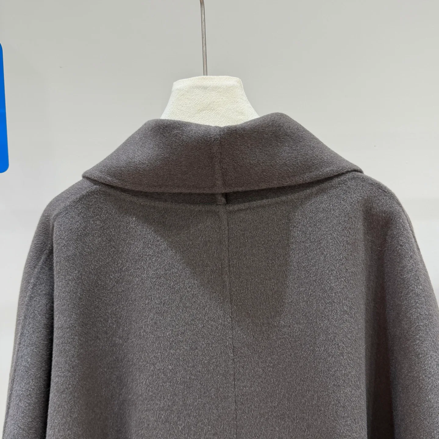 Пальто Женские Loro Piana 18594799