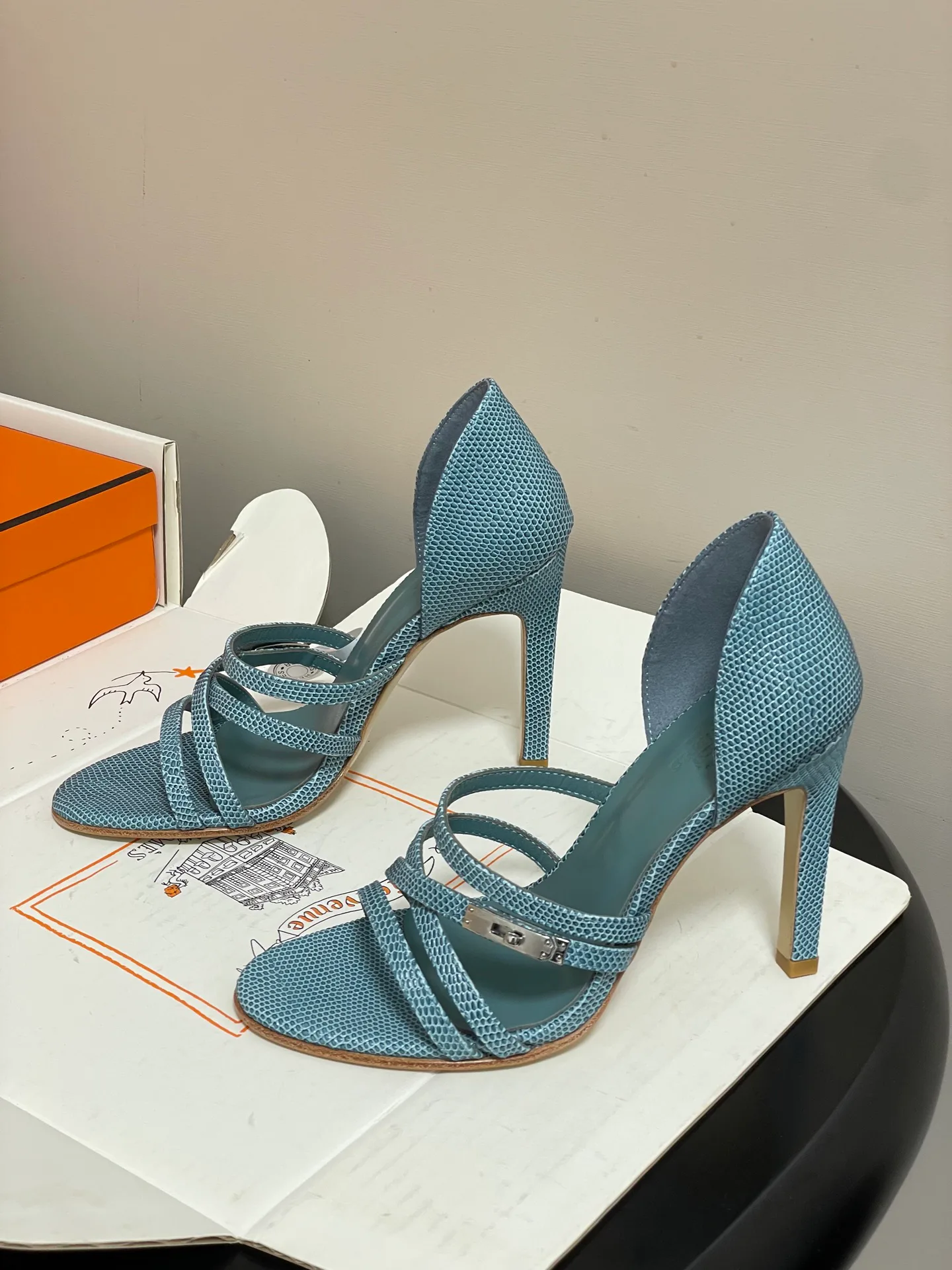 Босоножки Женские Hermes 17557980