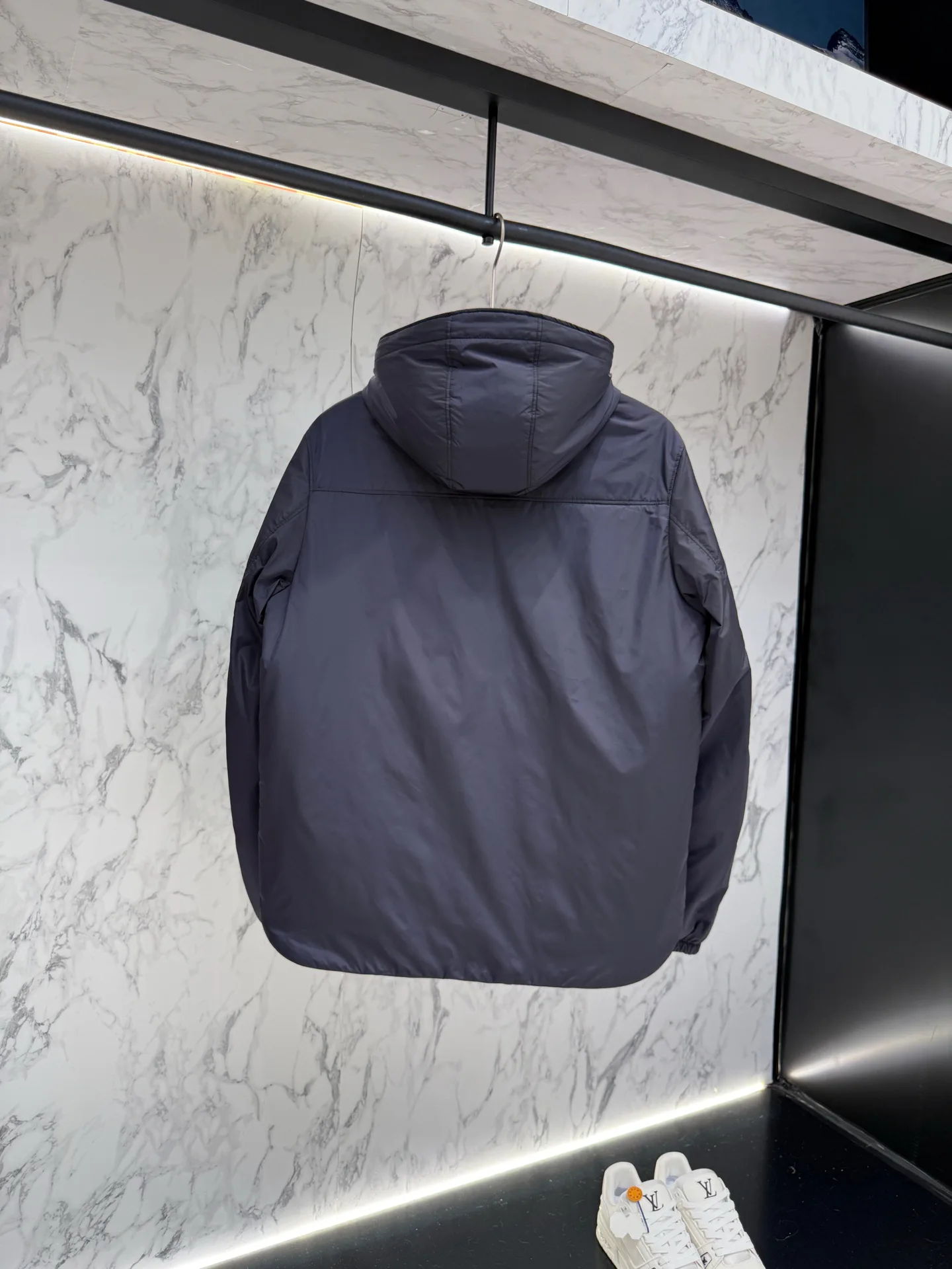 Куртки И Пуховики Женские Prada 18387686