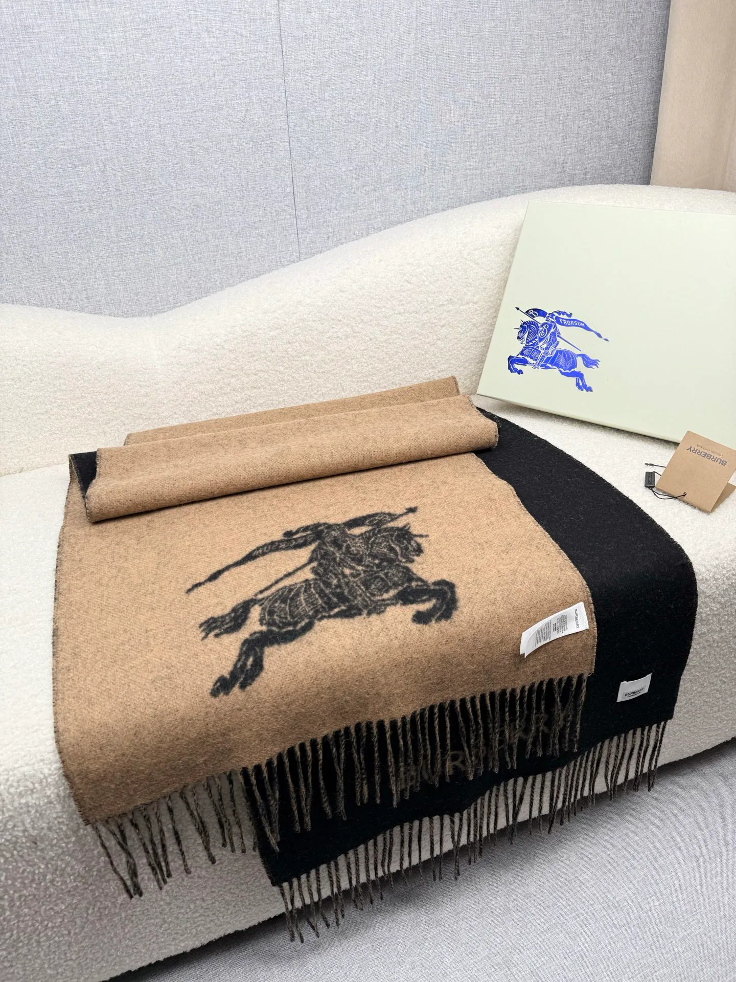 Шарфы Burberry 692776