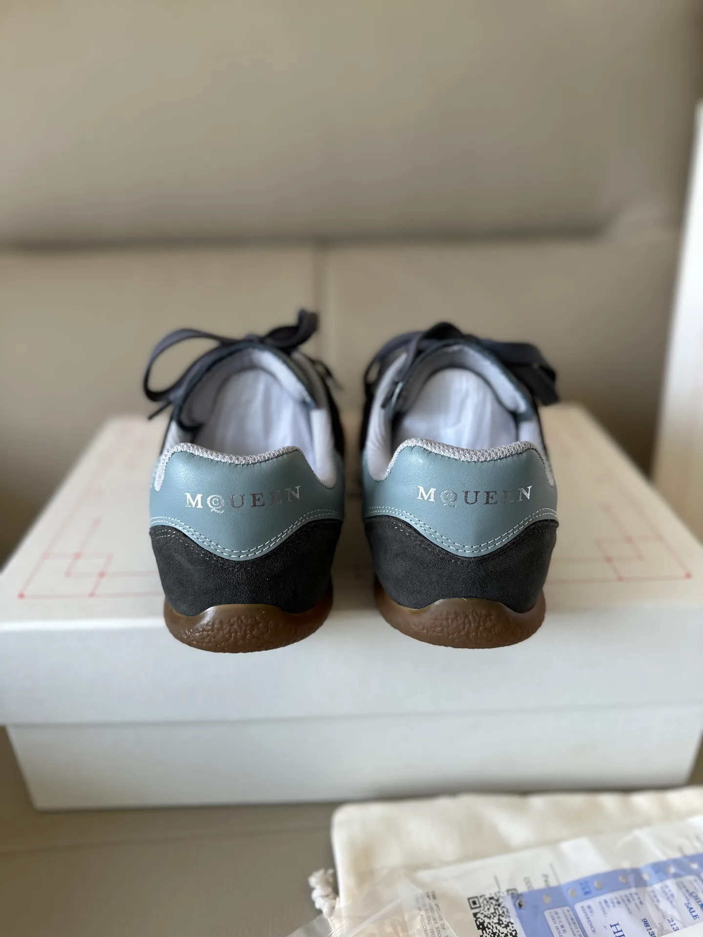 Кроссовки Женские Alexander Mcqueen 18616779