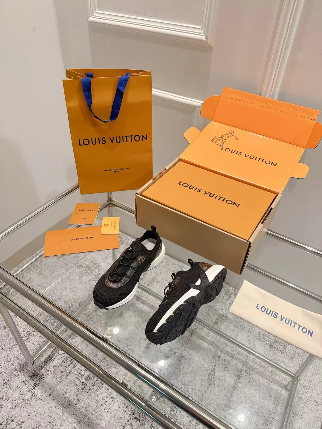 Кроссовки Женские Louis Vuitton 837001