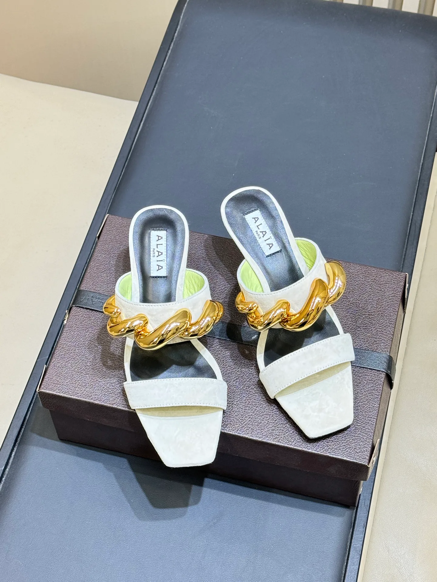 Босоножки Женские Alaia 10236219