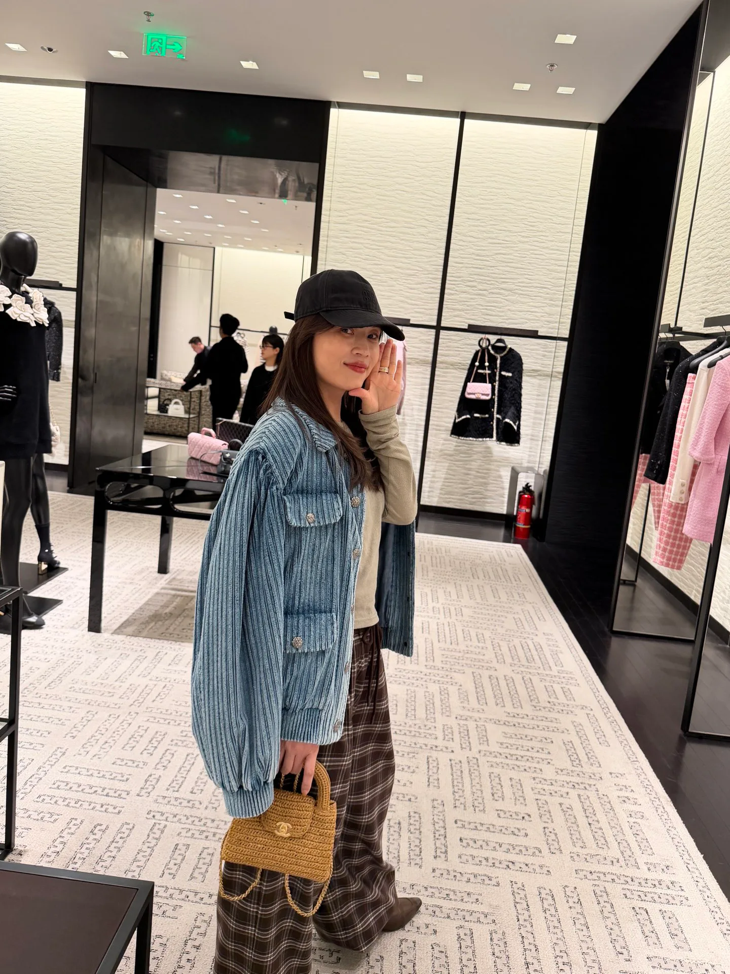 Куртки И Пуховики Женские Chanel 422810