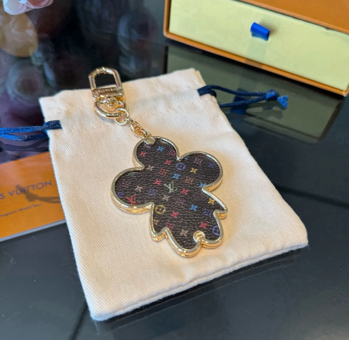 Ключницы Louis Vuitton 18013327