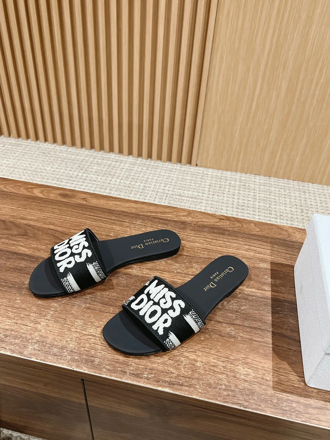 Шлепанцы Женские Christian Dior 11599961