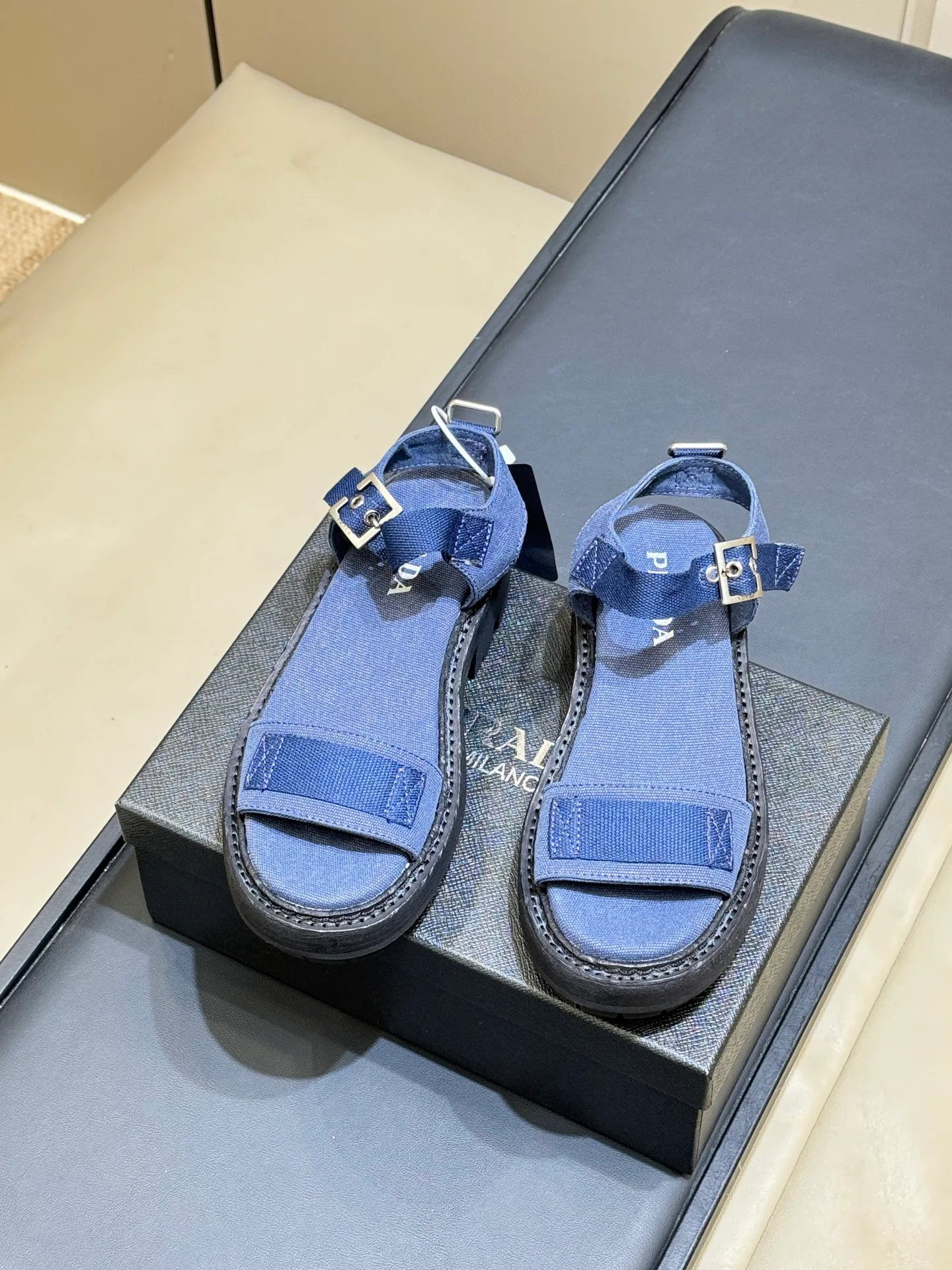 Сандалии Женские Prada 11258573