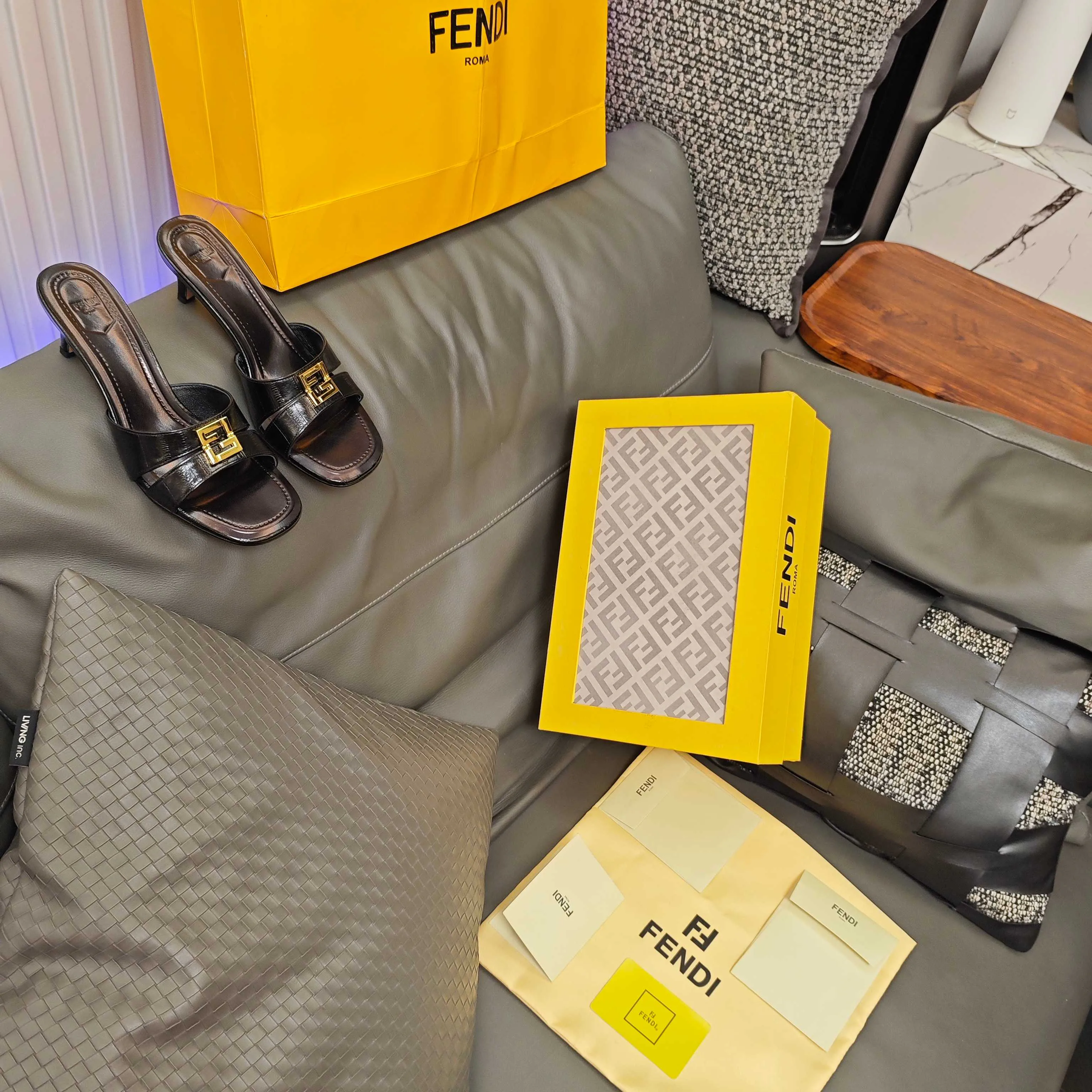 Босоножки Женские Fendi 3921536