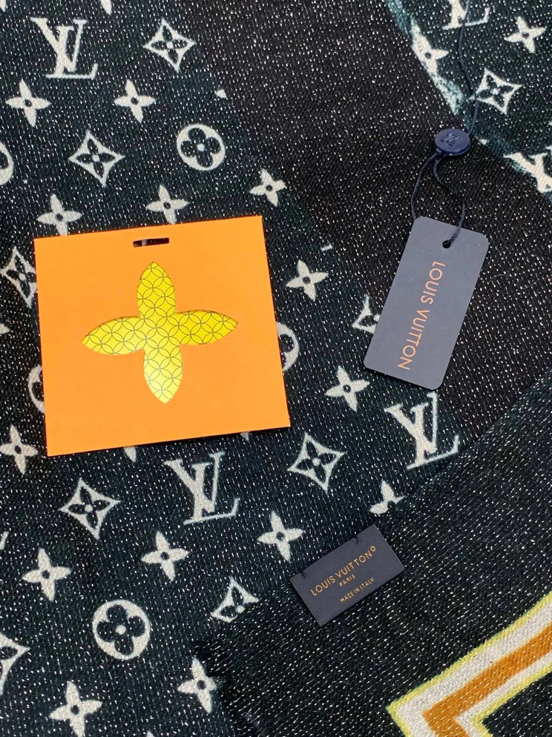 Шарфы Louis Vuitton 1036339