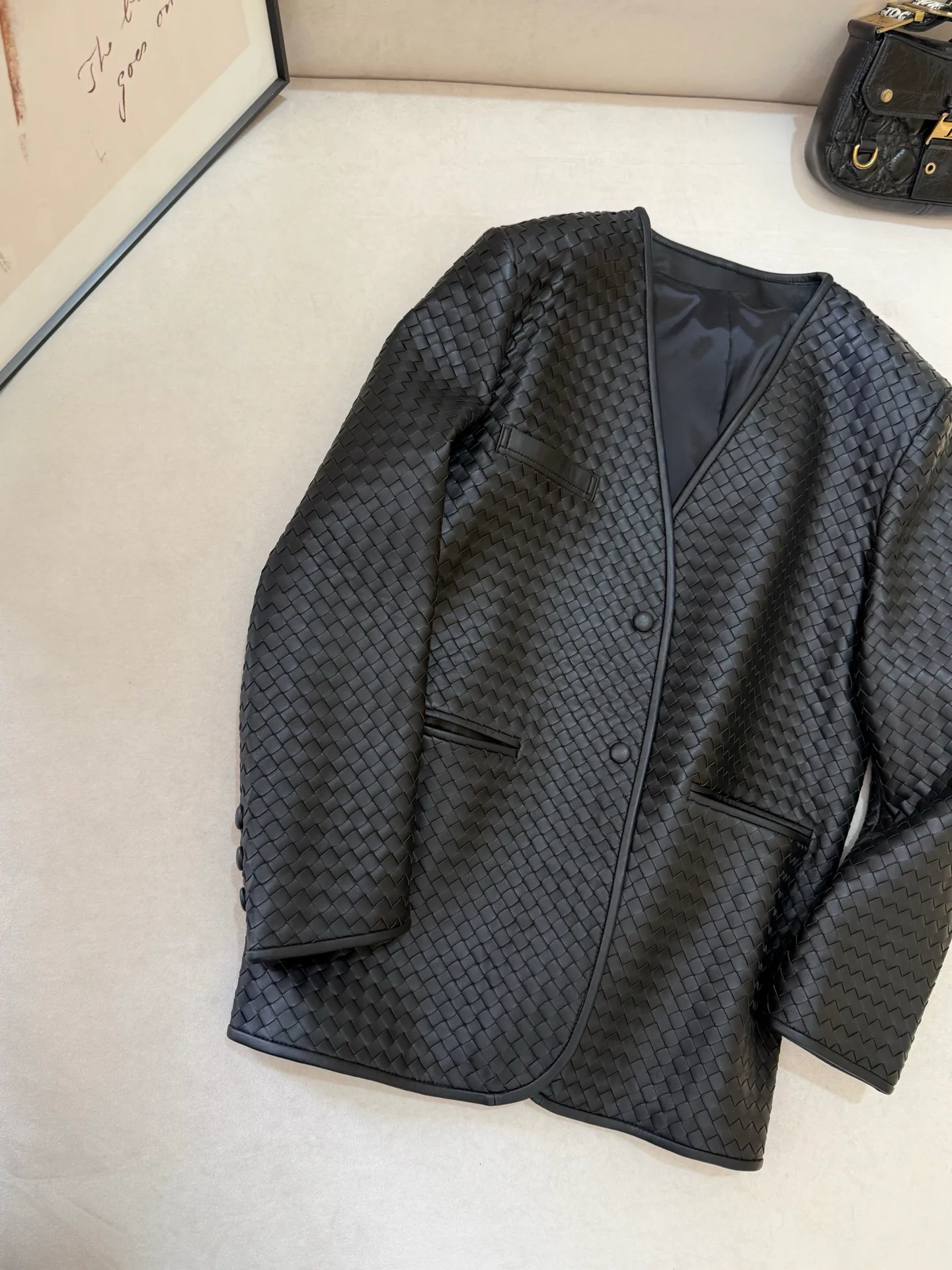 Кожаные Куртки И Дублёнки Женские Bottega Veneta 18208785