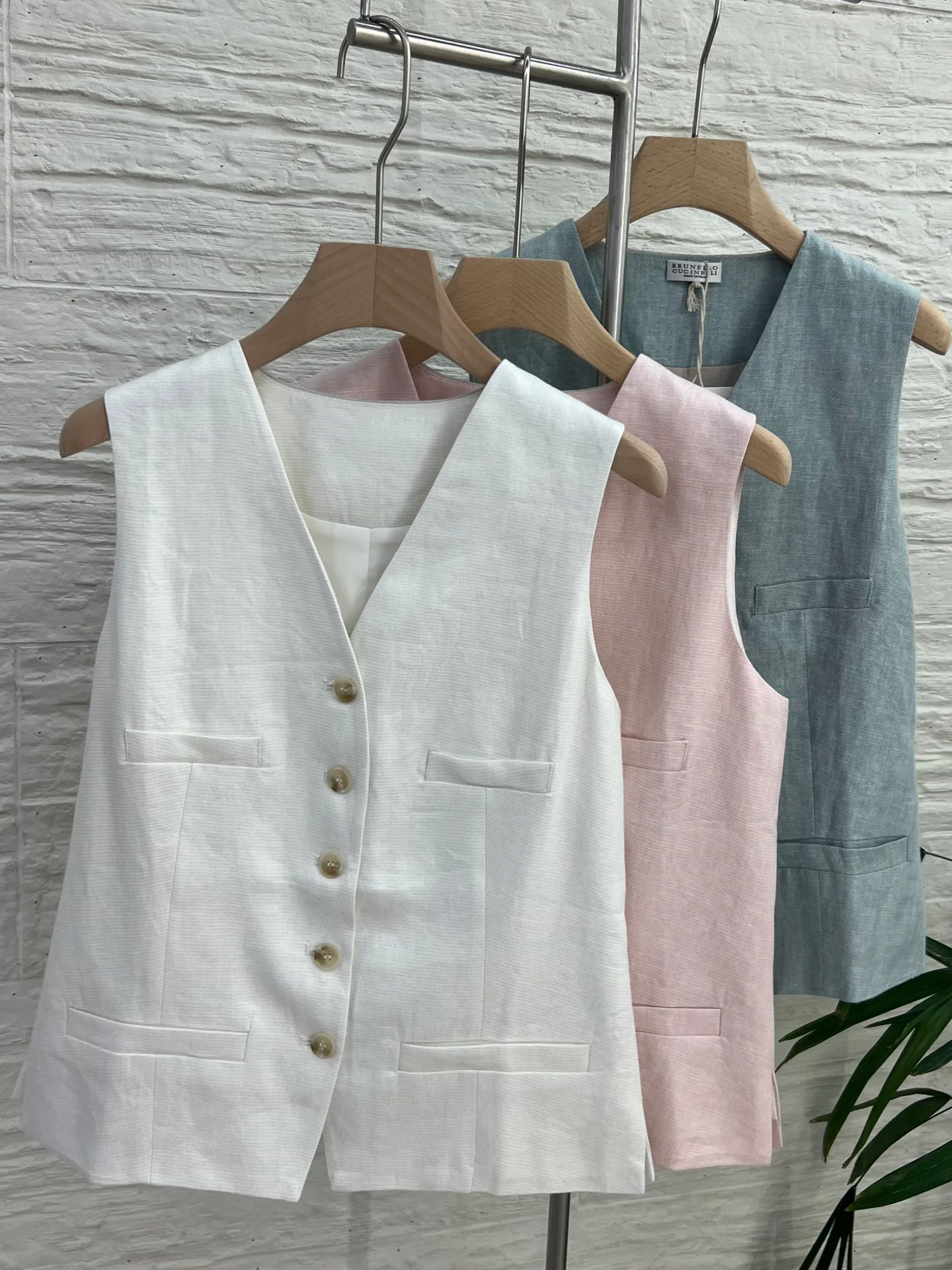 Жилеты Женские Brunello Cucinelli 11207068