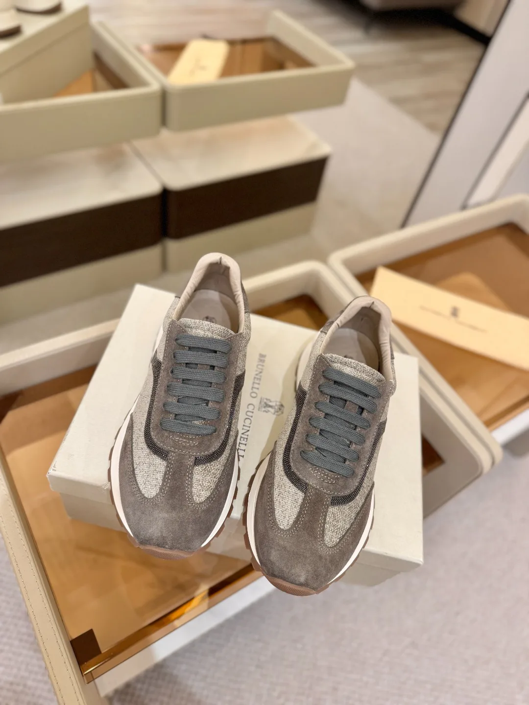 Кроссовки Женские Brunello Cucinelli 18813009