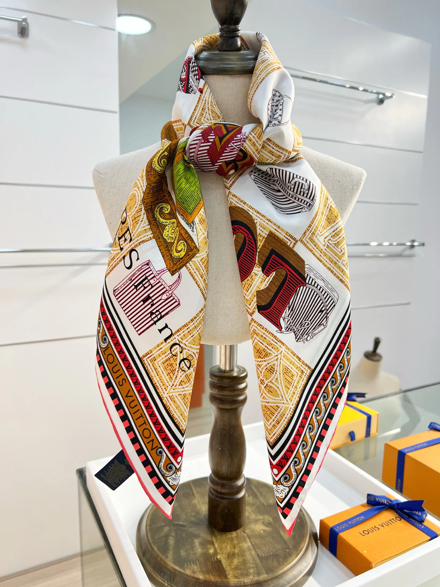 Платки Louis Vuitton 2578546