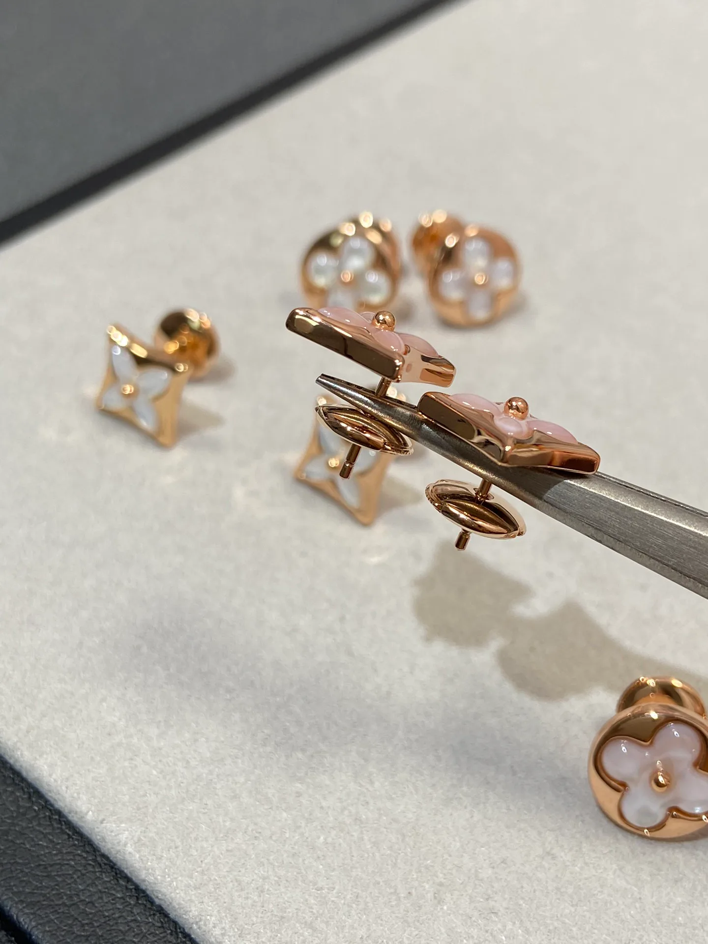 Бижутерия Louis Vuitton 832231