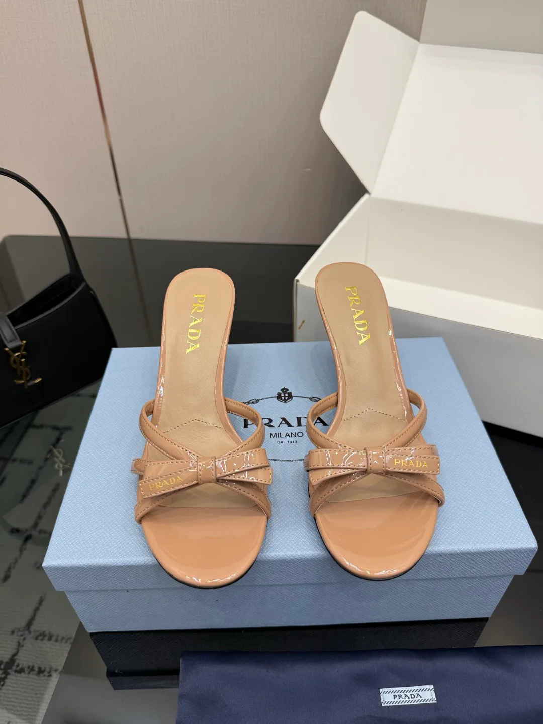 Босоножки Женские Prada 16960880