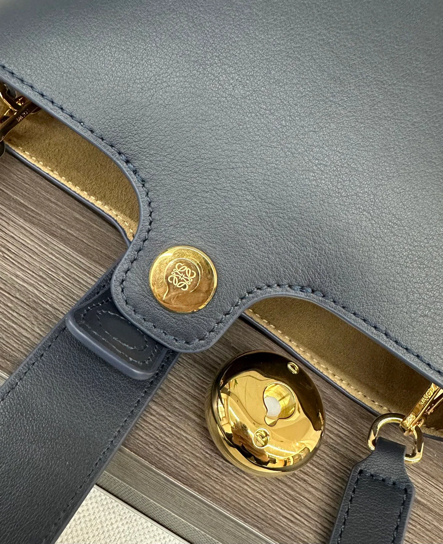 Сумки На Ремне Женские Loewe 12172488