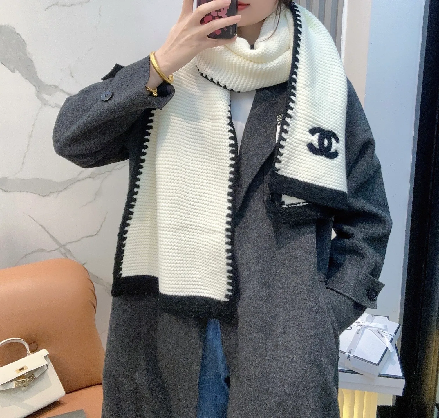 Шарфы Chanel 18105411