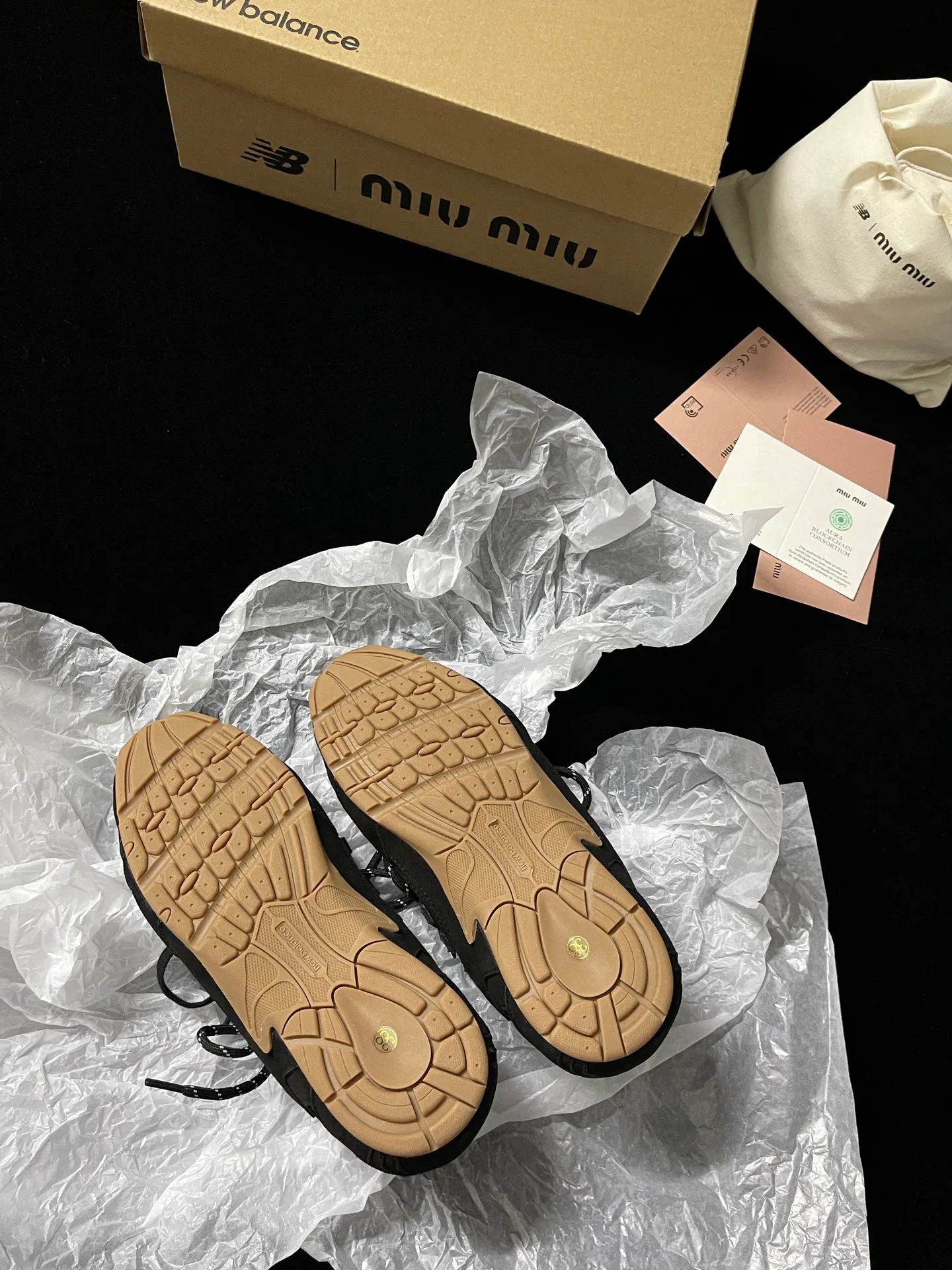 Кроссовки Женские Miu Miu 13412