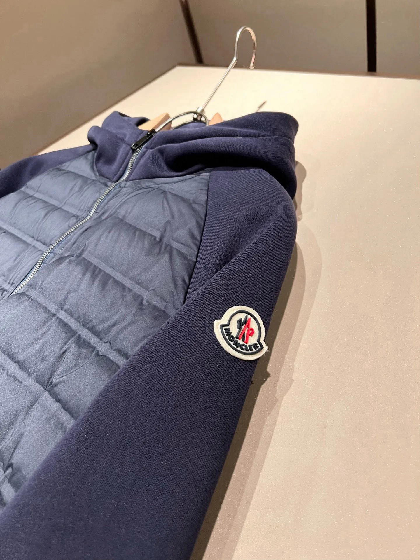 Куртки И Пуховики Мужские Moncler 940770