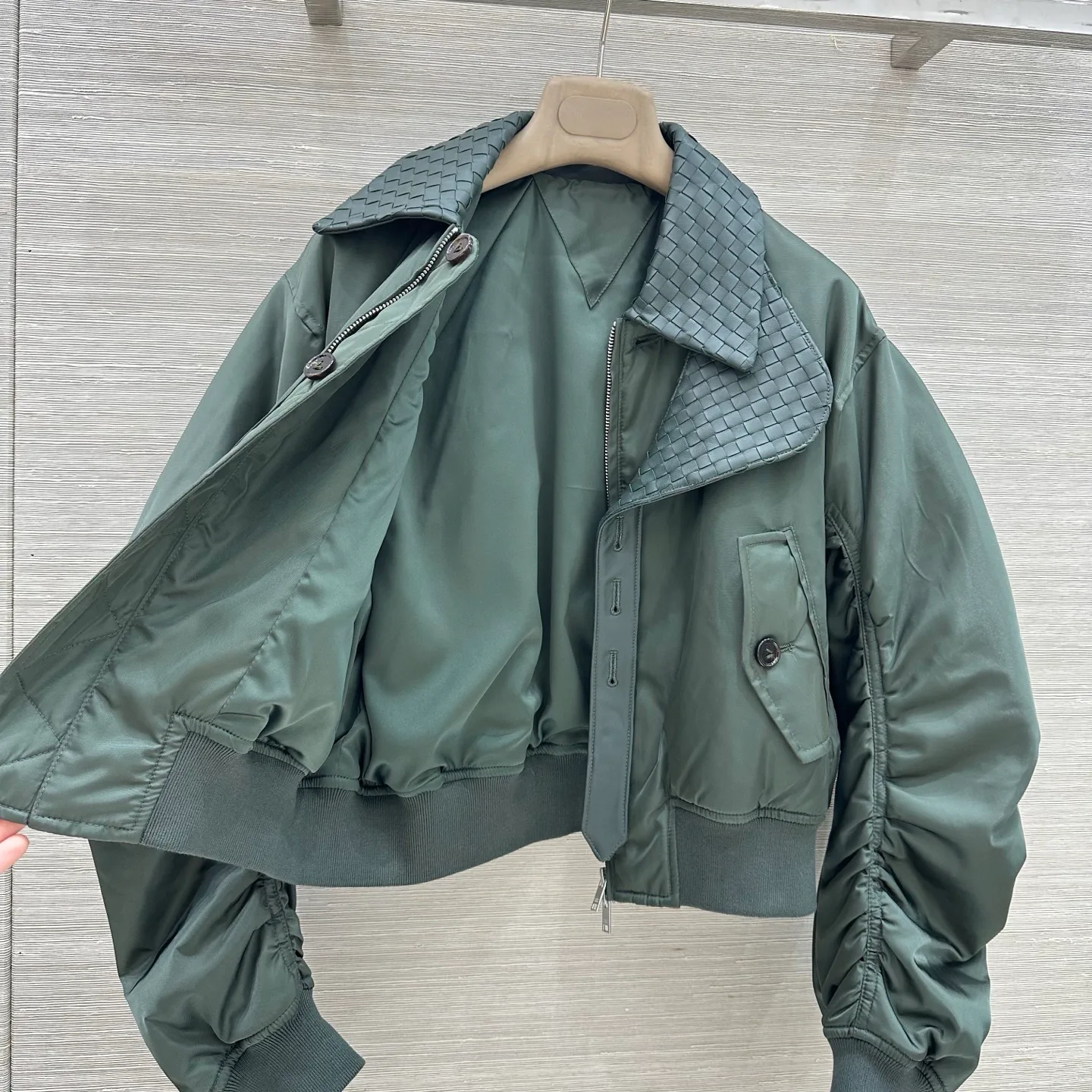 Куртки И Пуховики Женские Bottega Veneta 18226323
