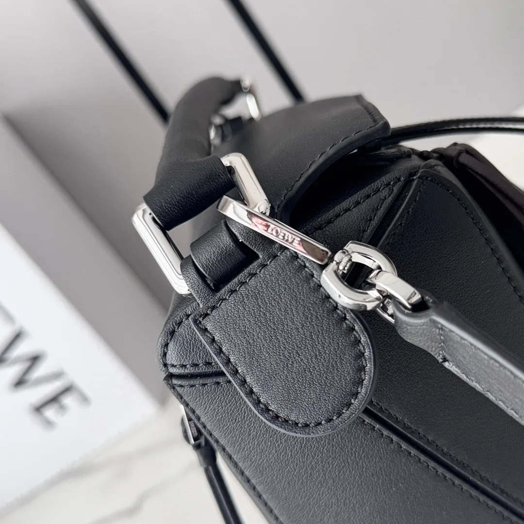 Классические Сумки Женские Loewe 13174368