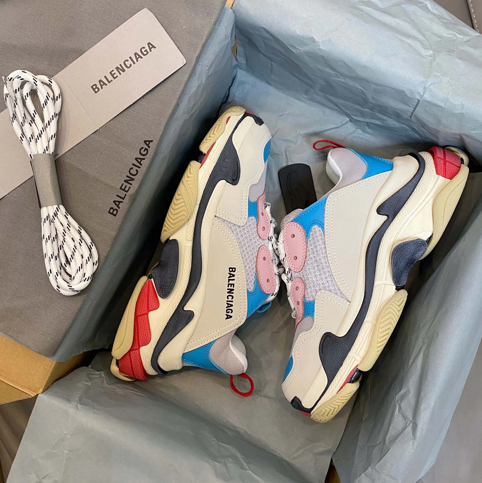 Кроссовки Женские Balenciaga 4439978
