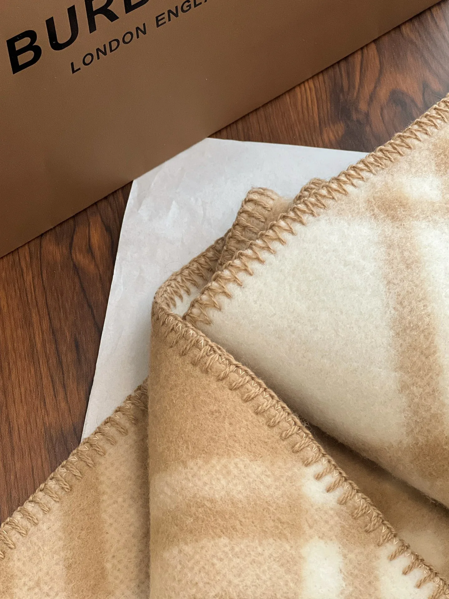 Шарфы Burberry 5944099