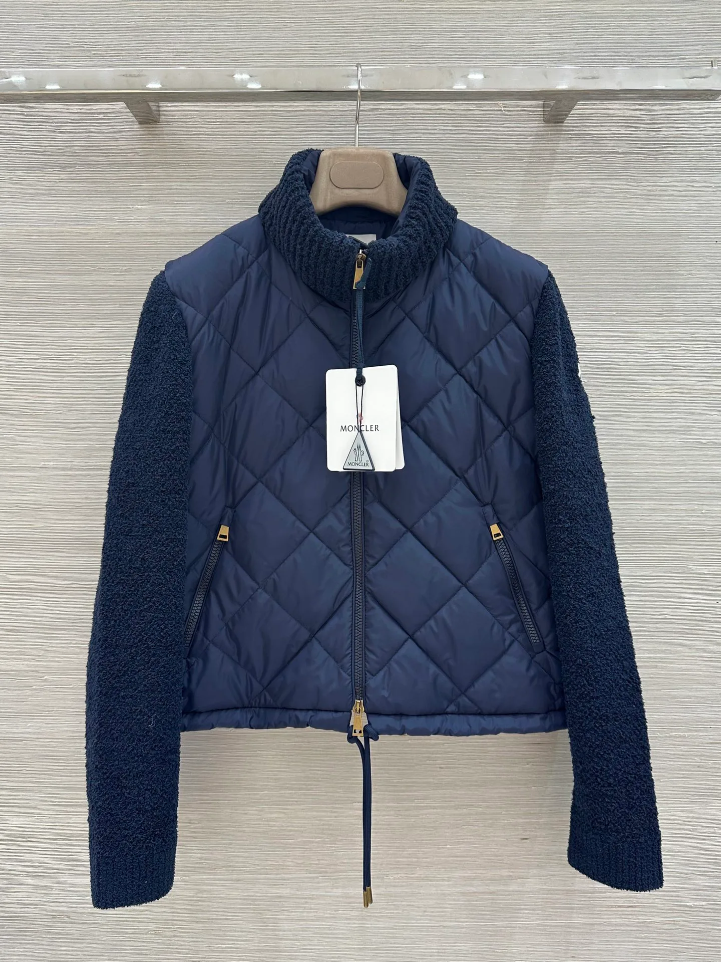 Куртки И Пуховики Женские Moncler 18175832