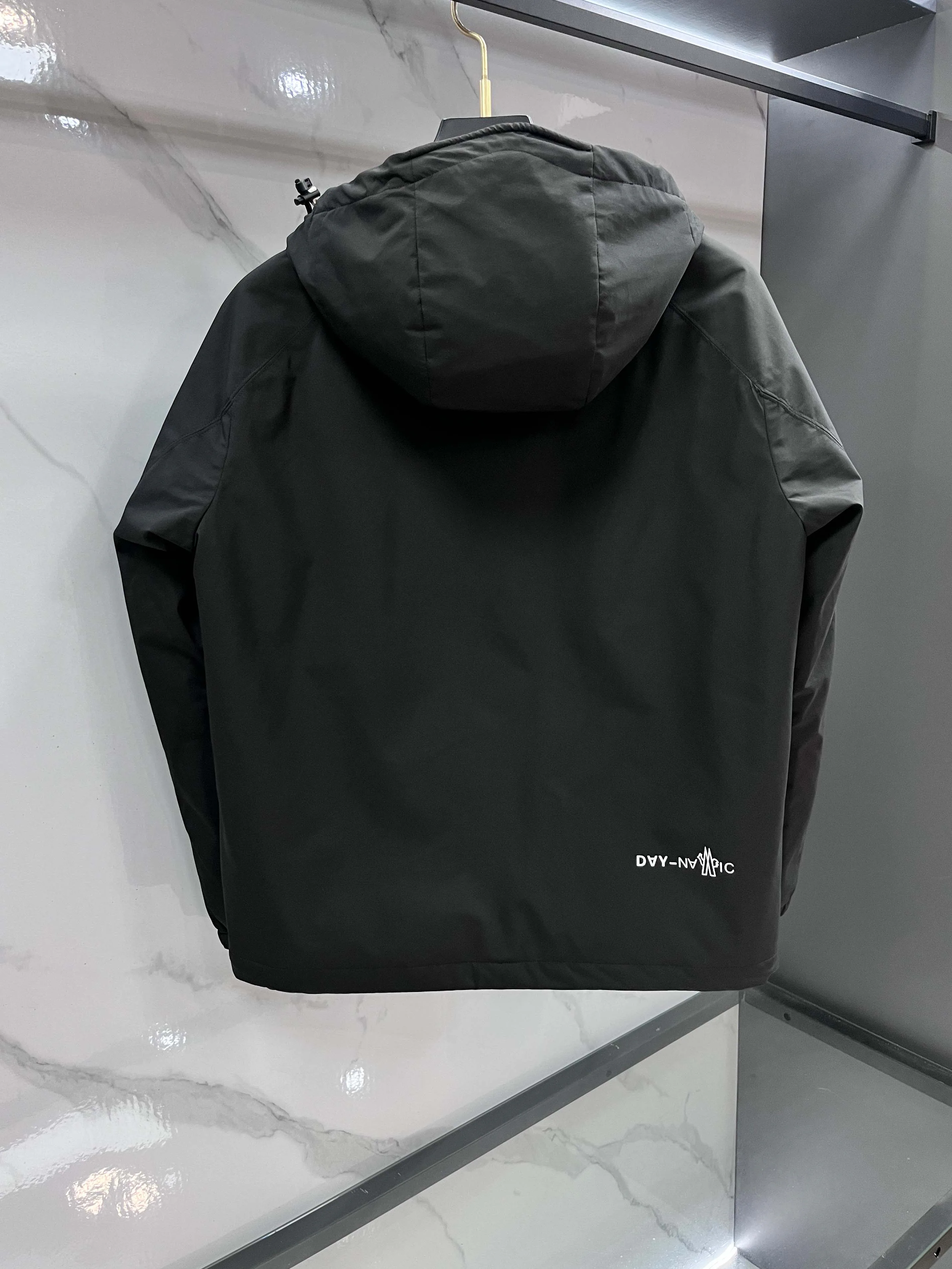 Куртки И Пуховики Мужские Moncler 1138625
