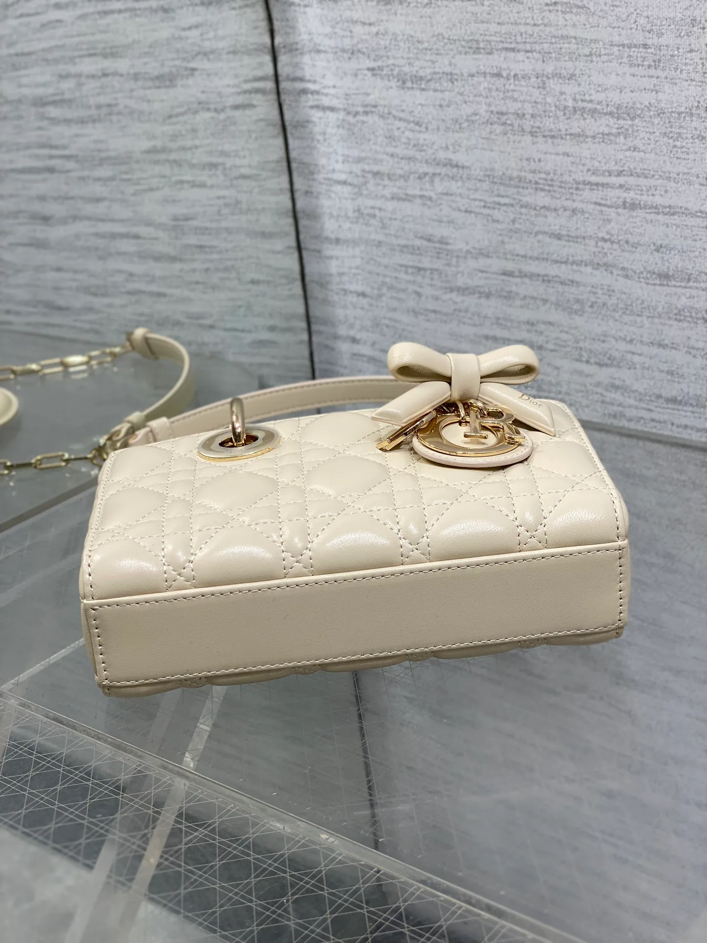 Классические Сумки Женские Christian Dior 11685172