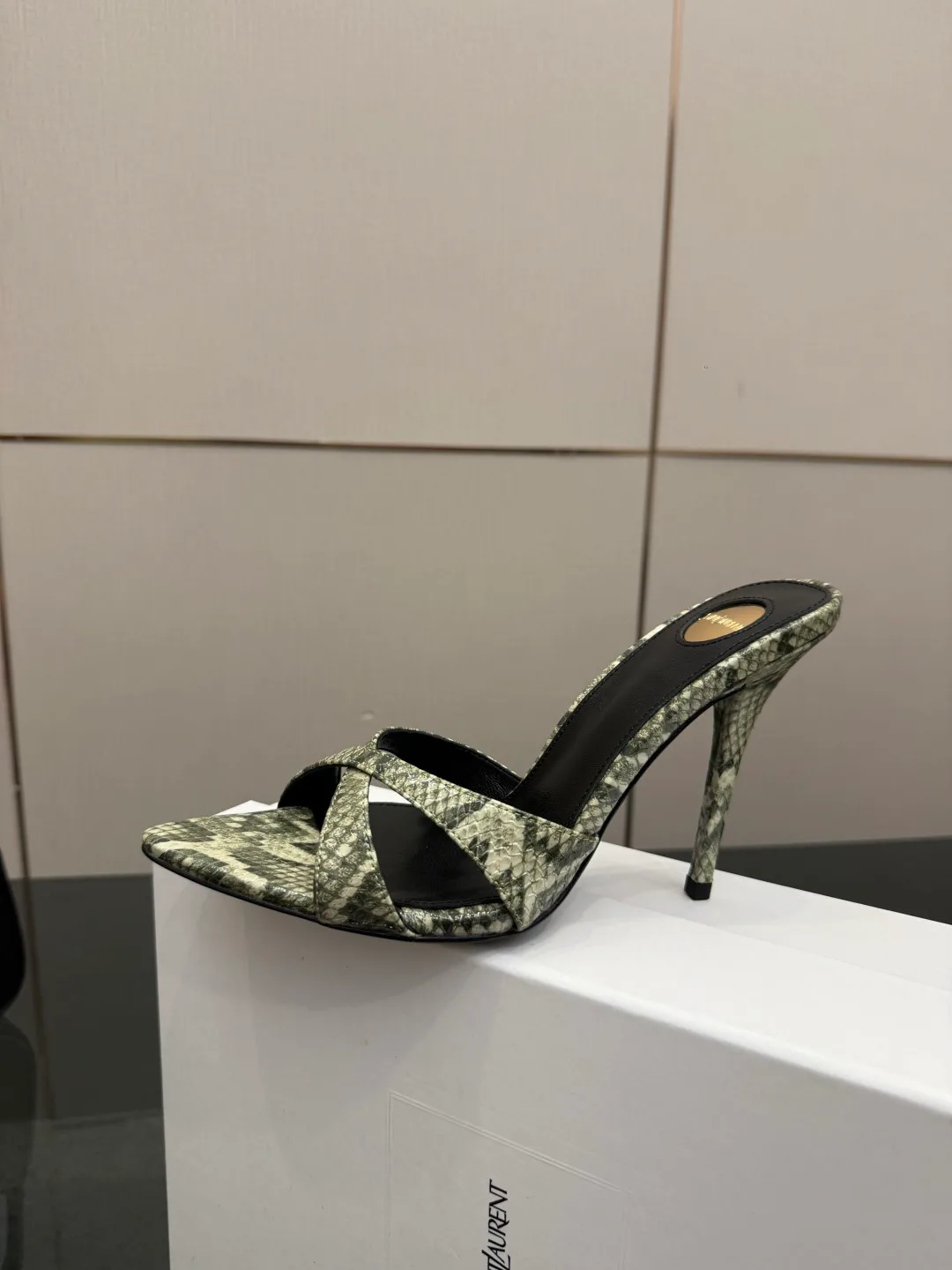 Босоножки Женские Saint Laurent 11409900