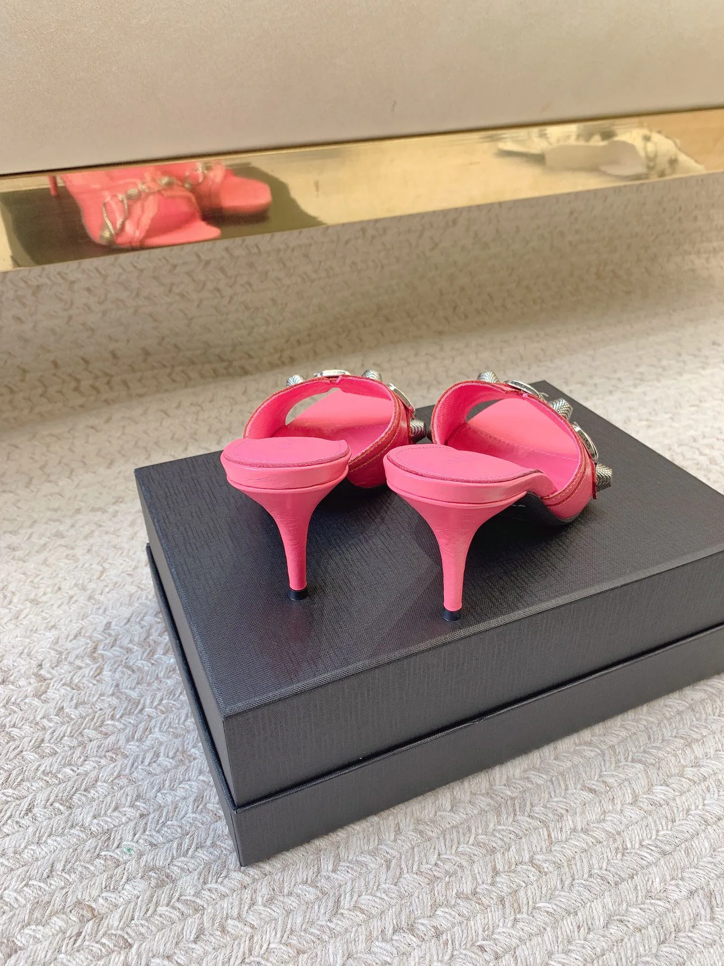 Босоножки Женские Fendi 15427