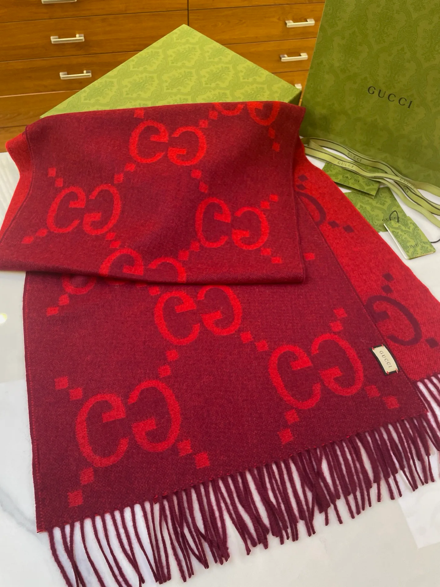 Шарфы Gucci 703033