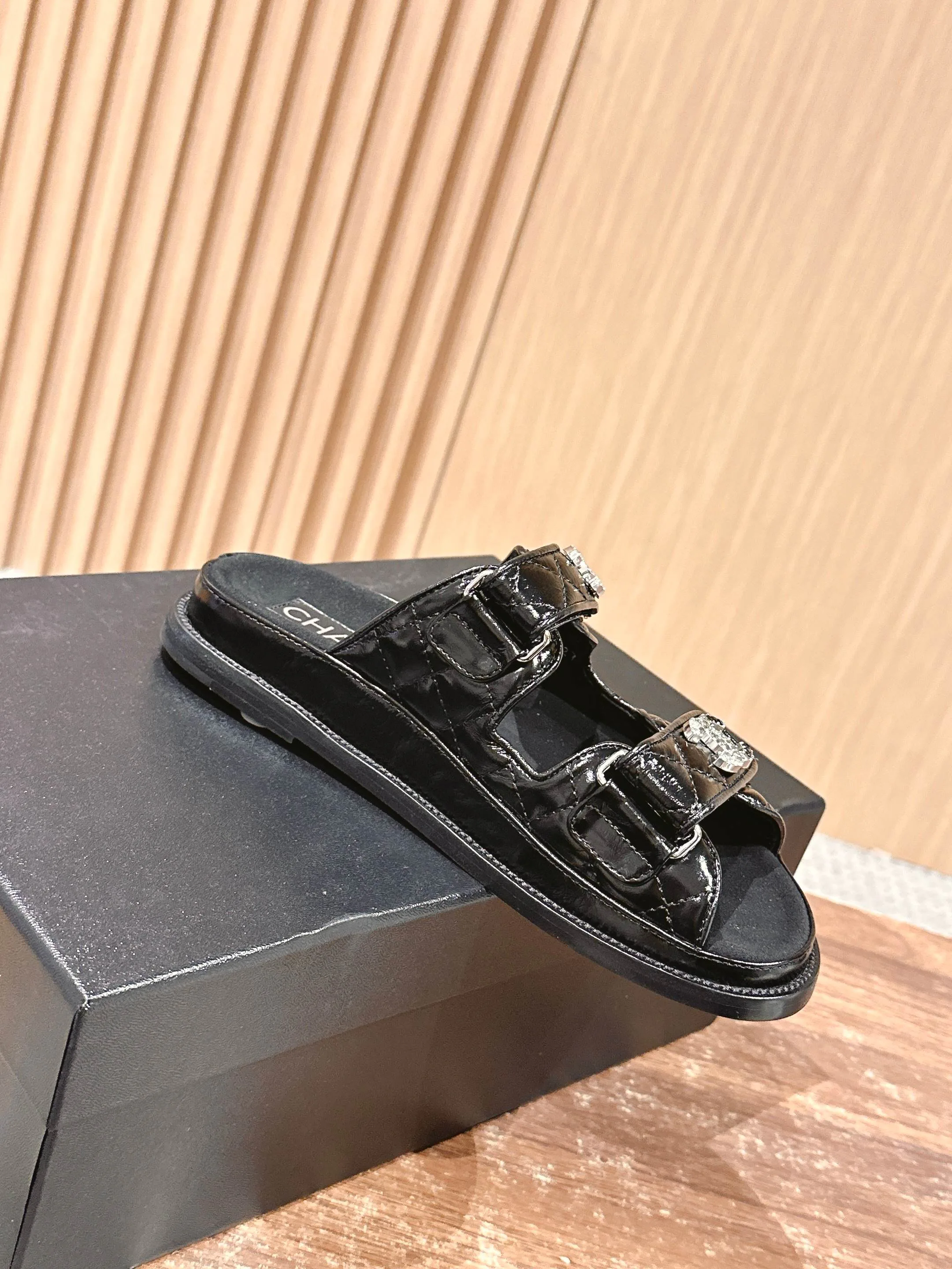 Шлепанцы Женские Chanel 33728