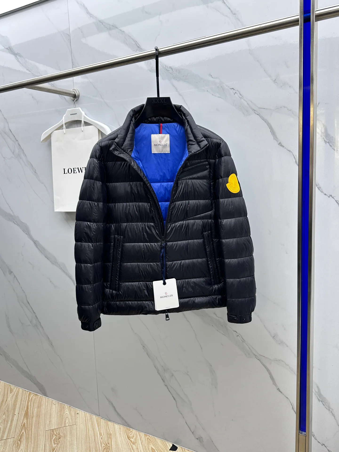 Куртки И Пуховики Мужские Moncler 2237399