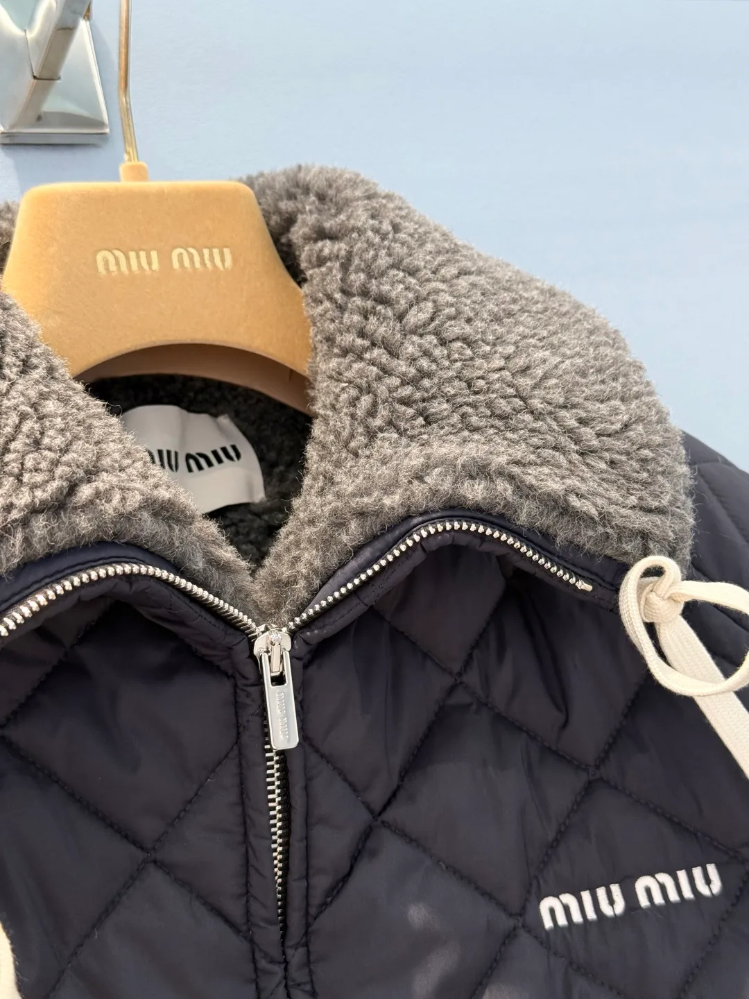 Куртки И Пуховики Женские Miu Miu 18201690