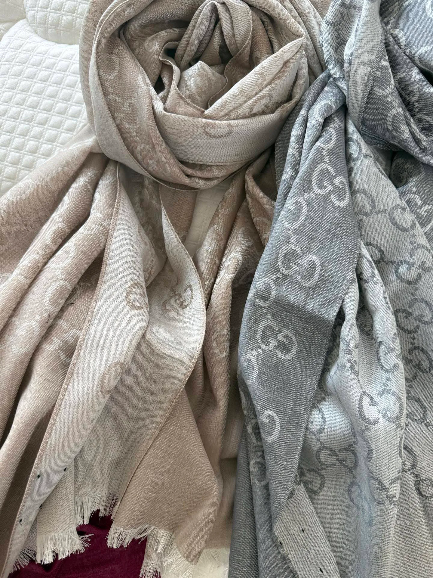 Шарфы Gucci 17945604