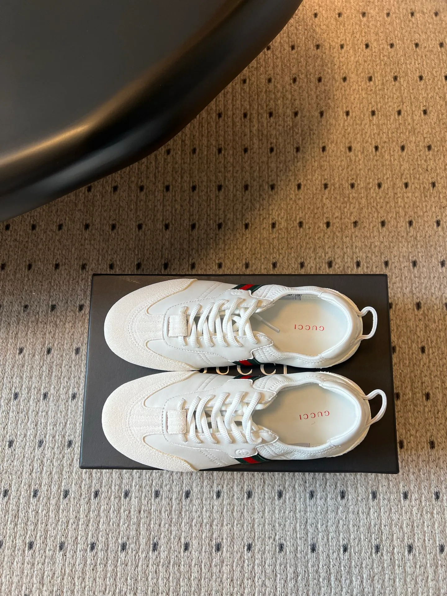 Кроссовки Женские Gucci 17614655