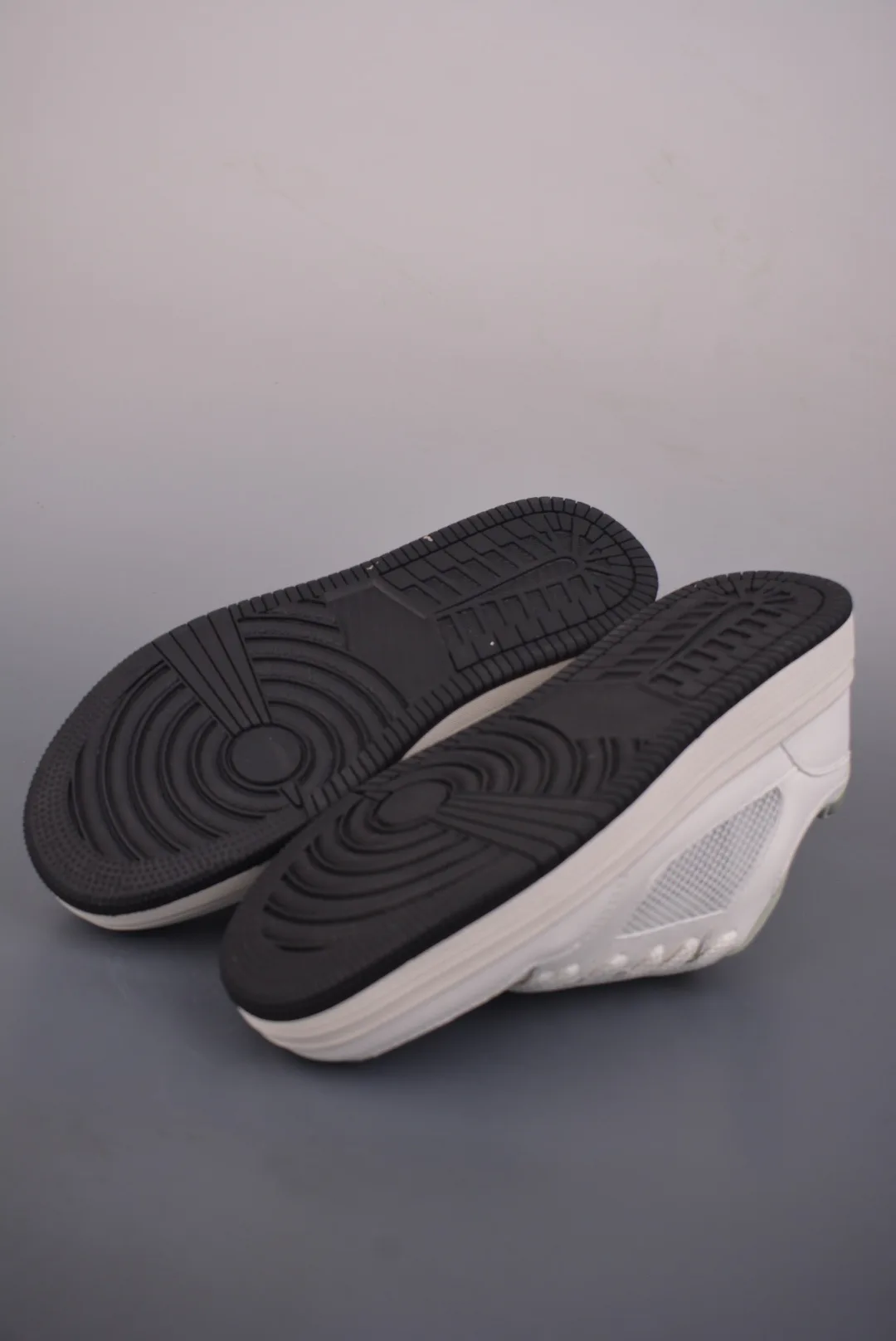 Кроссовки Мужские Fendi 13249599