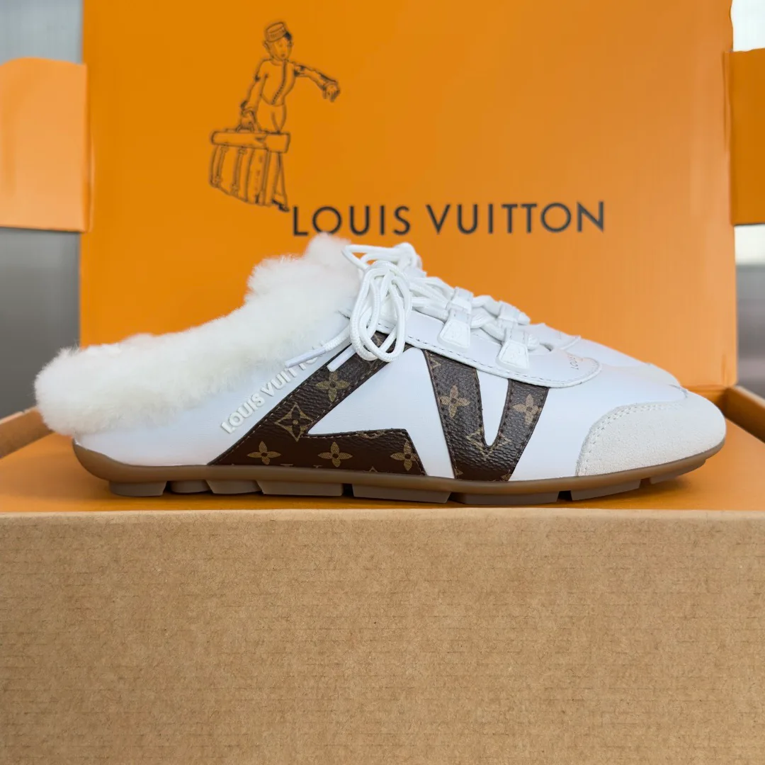 Кроссовки Женские Louis Vuitton 18741743