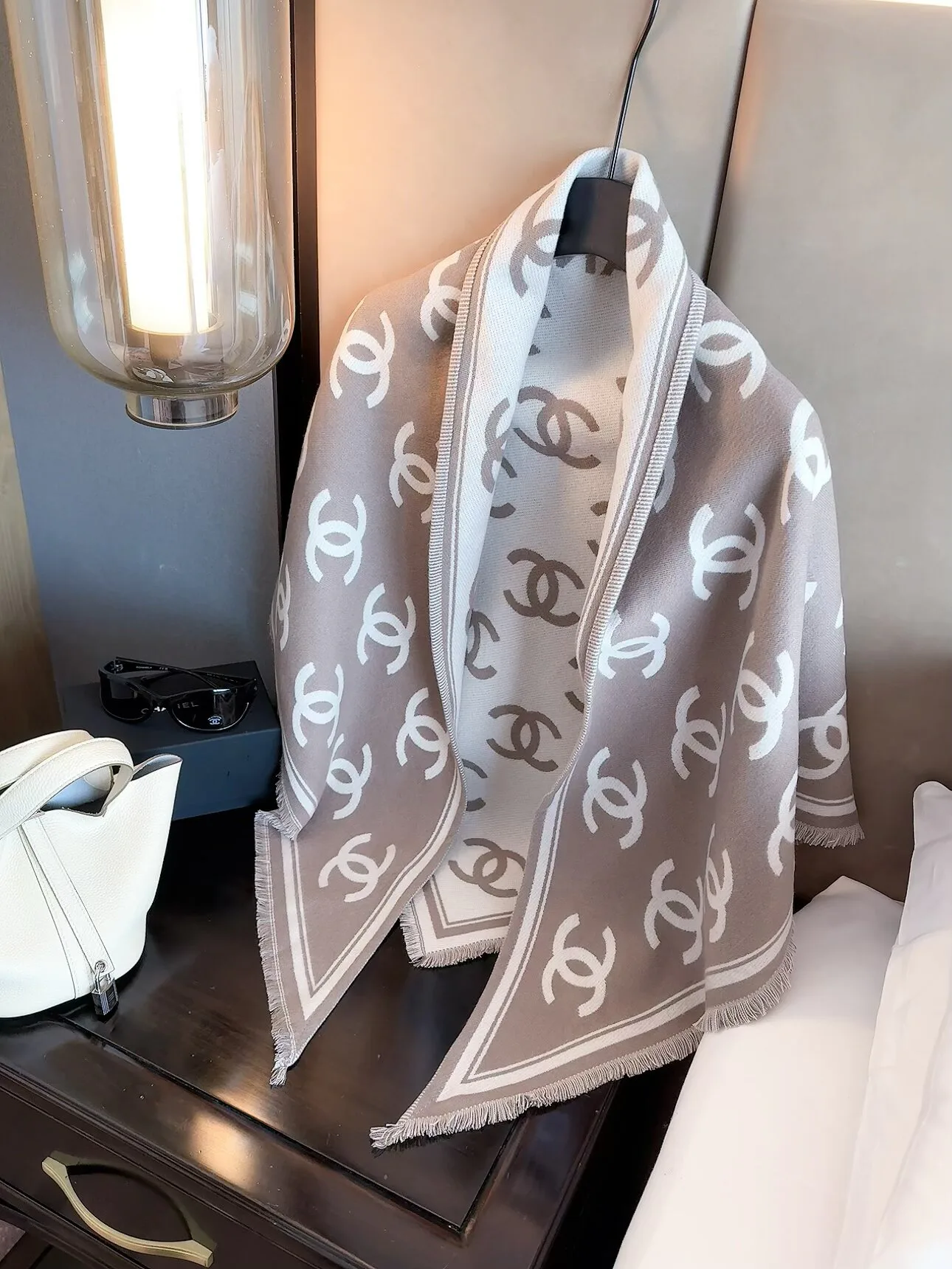 Шарфы Chanel 18002880