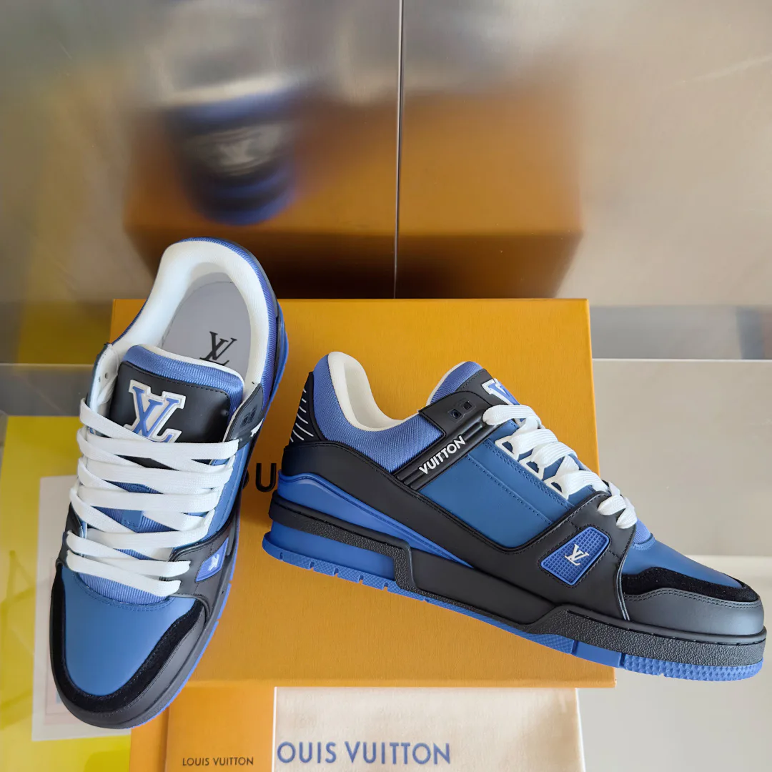 Кроссовки Женские Louis Vuitton 10646330