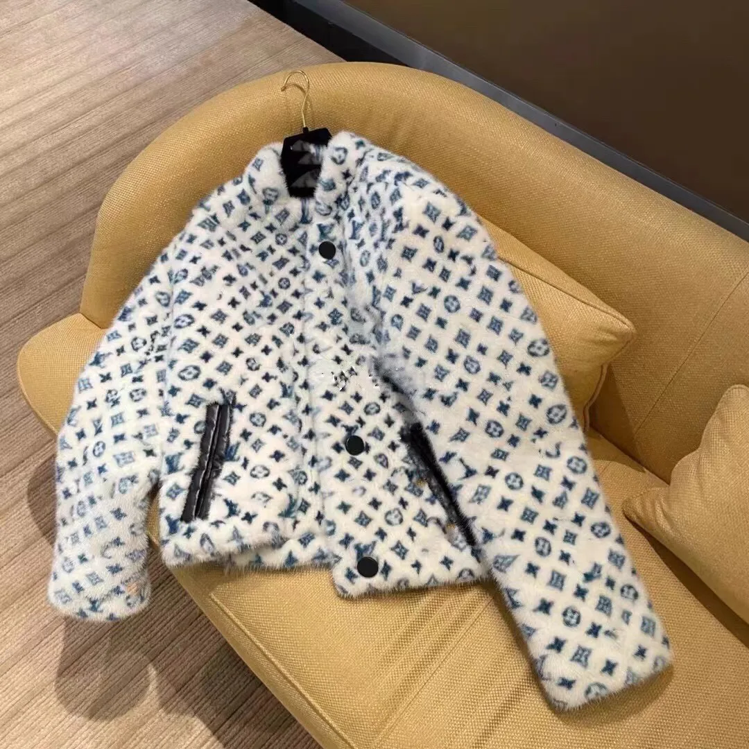 Куртки И Пуховики Женские Louis Vuitton 1065921