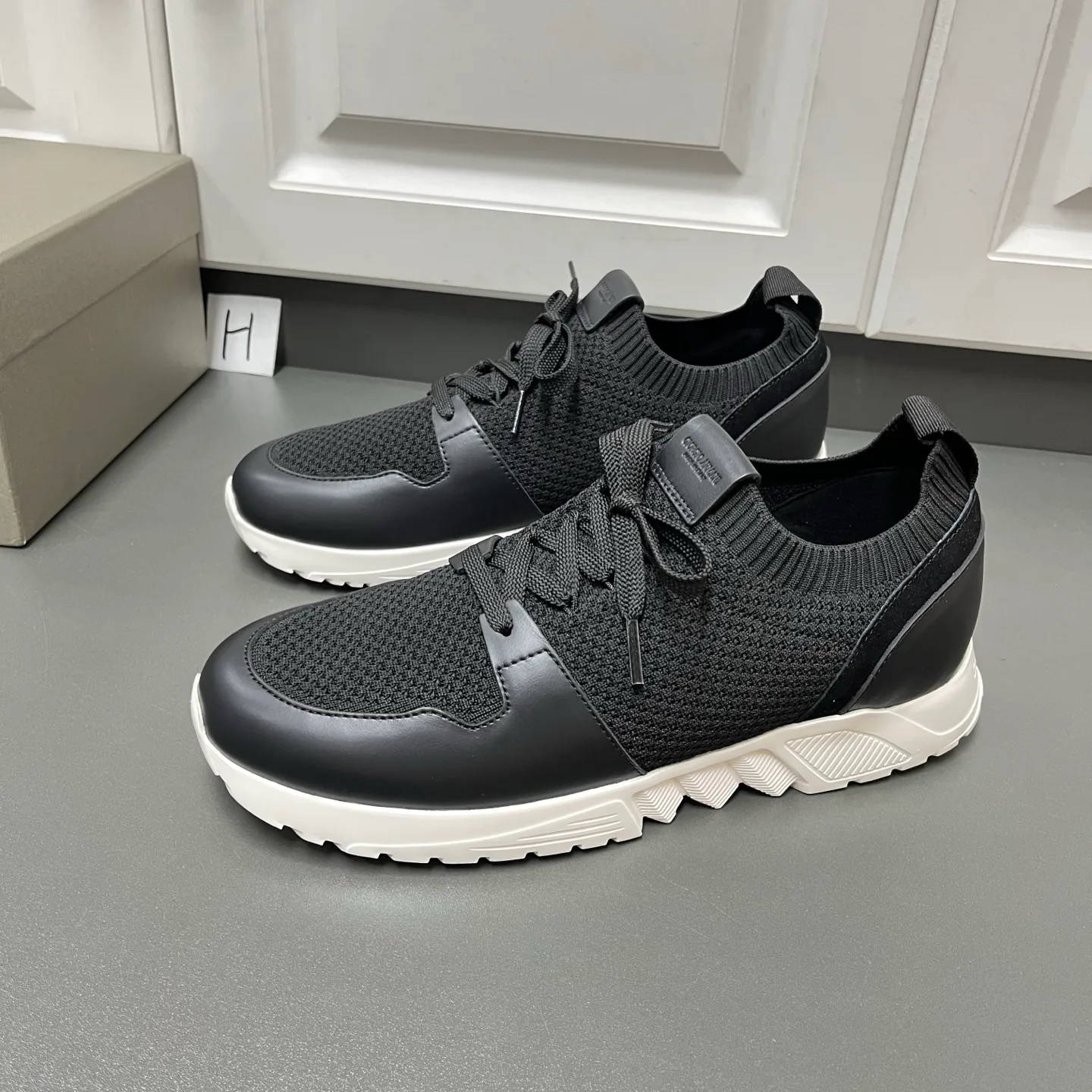 Кроссовки Мужские Armani 17457793