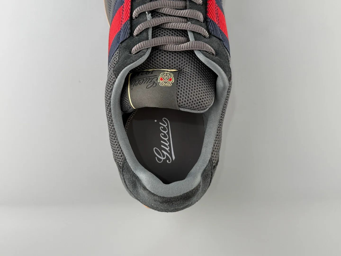 Кроссовки Женские Gucci 18552270