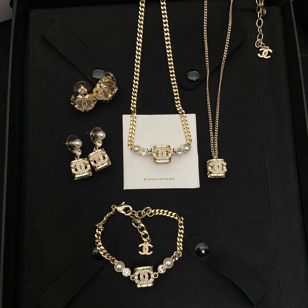 Бижутерия Chanel 12782376
