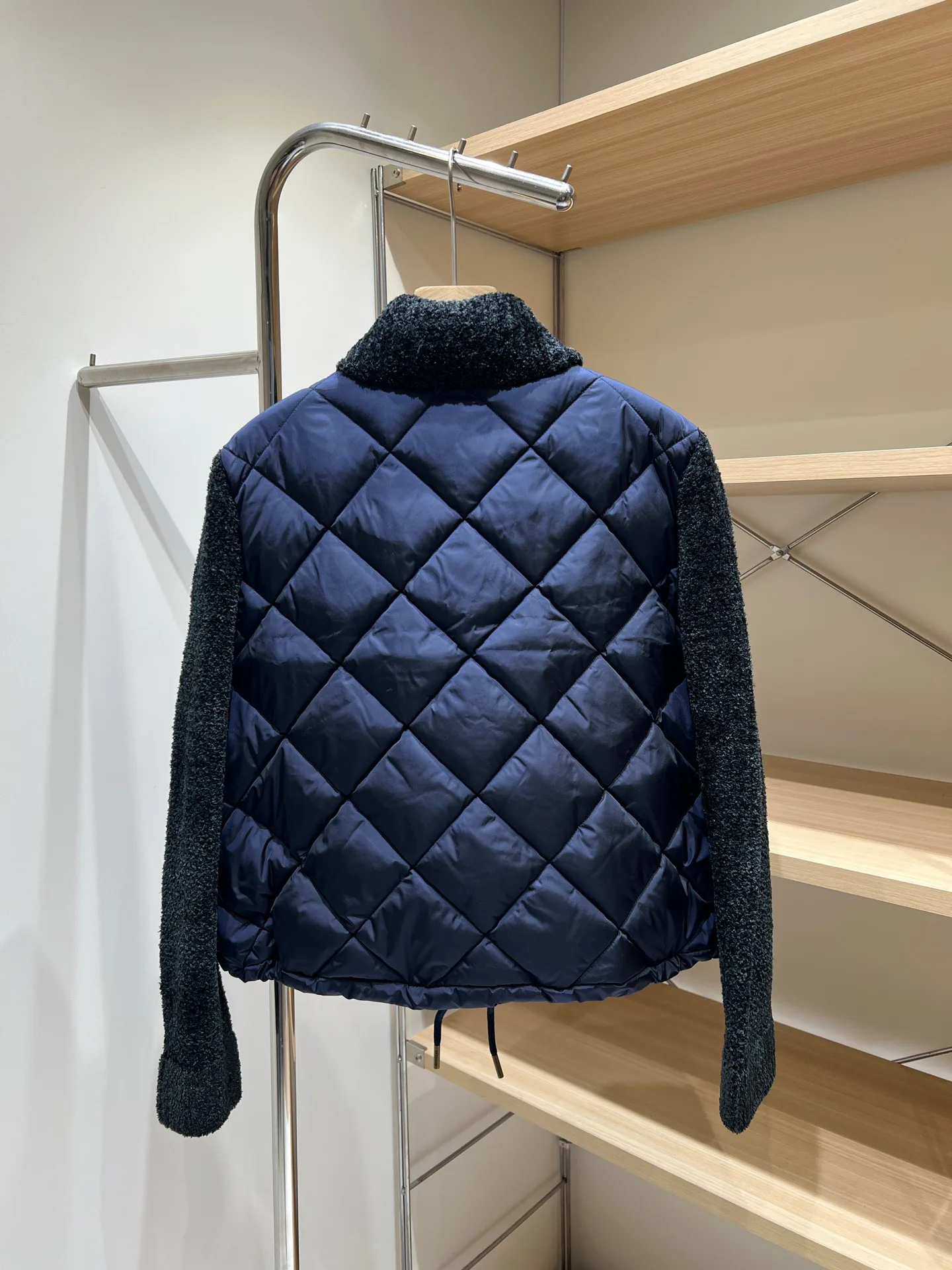 Куртки И Пуховики Женские Moncler 18188619